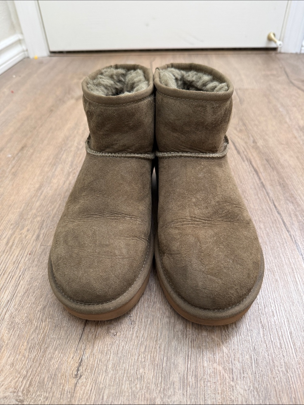 Ugg Classic Mini boot